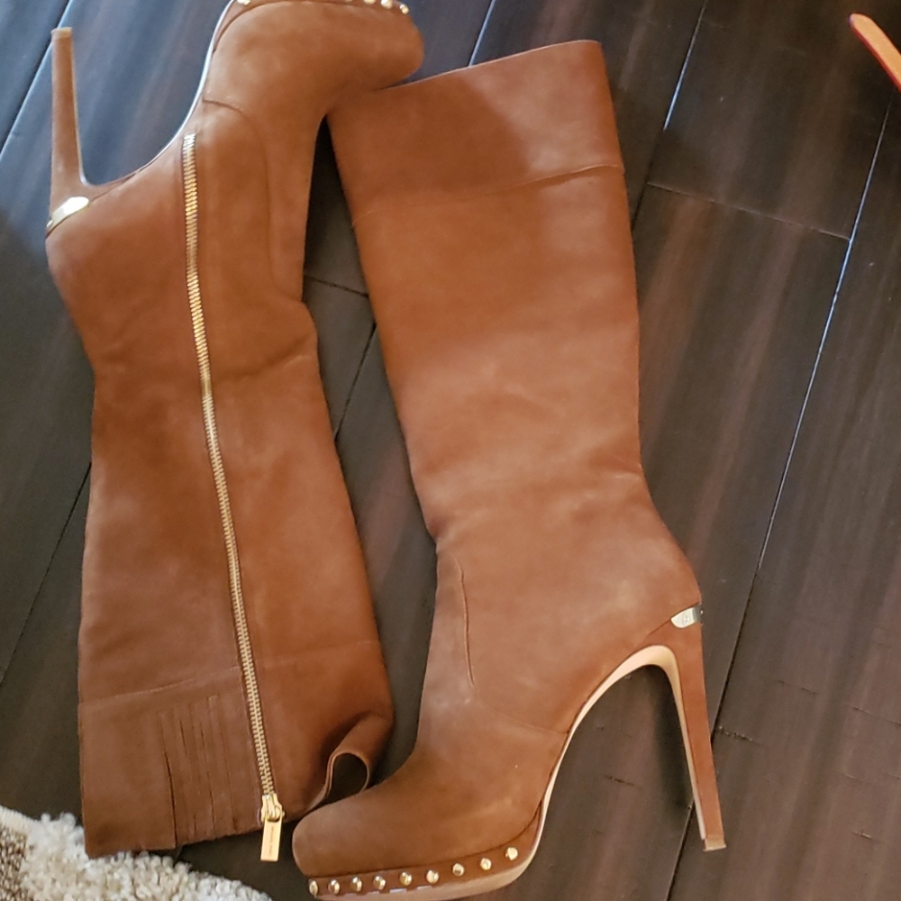 Suede platform boots